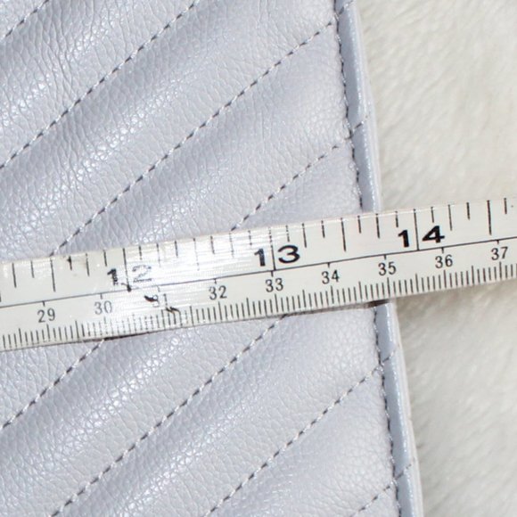 You will look CLASSY with this Rebecca Minkoff Edie Large Leather Zip Clutch - Picture 11 of 13